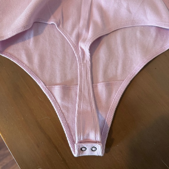 NWT Abercrombie & Fitch Ribbed Polo Bodysuit - Size Medium - Picture 5 of 8